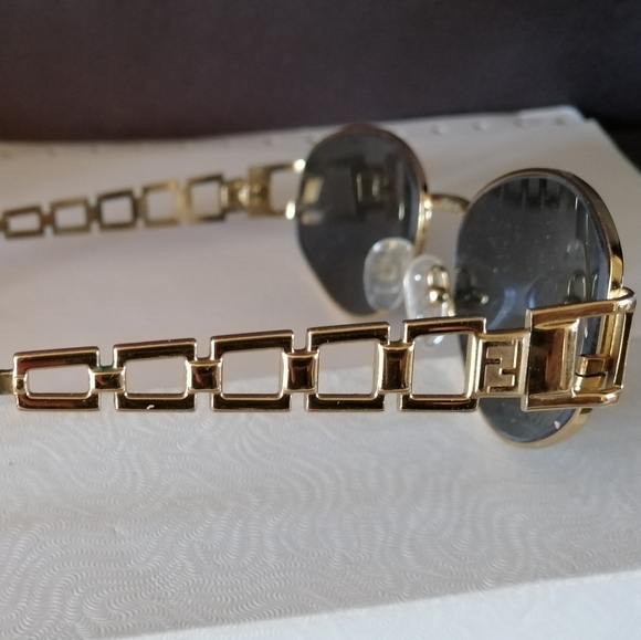 Vintage Fendi Sunglasses Made in Italy 135 Gold Black 90S - Picture 4 of 5